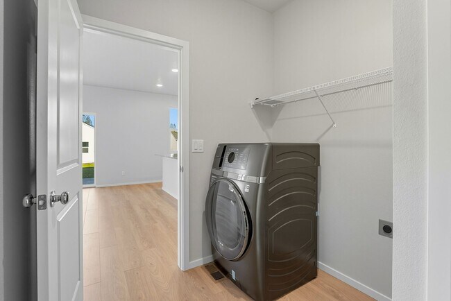 413 N Washington Ave, Deer Park, WA 99006 - photo 4