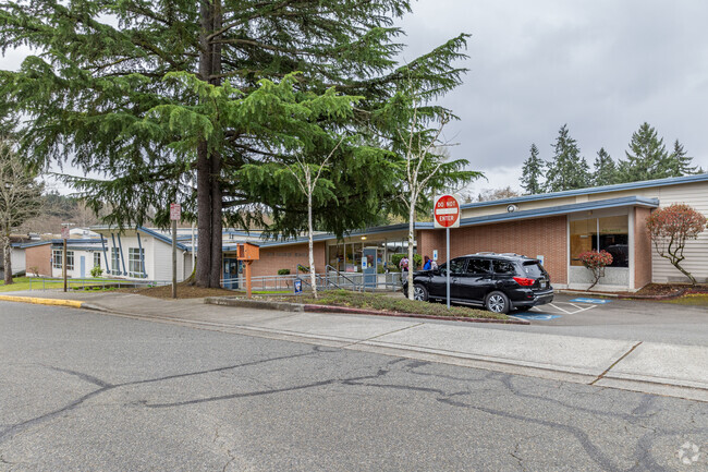Front area to Whittier Elementary School.