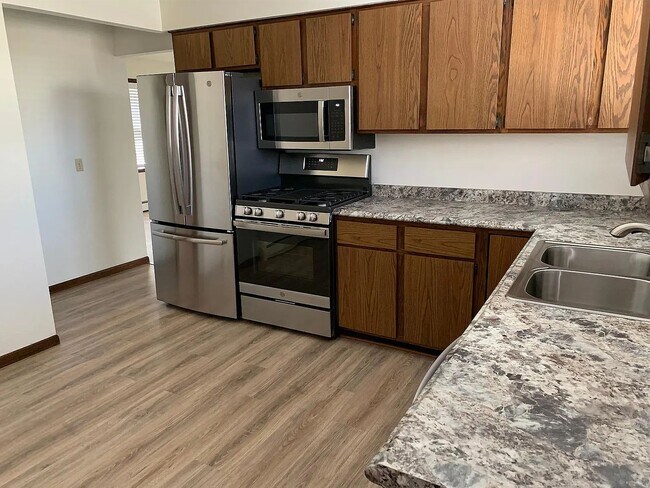 4687 3rd St NE, Minneapolis, MN 55421 - photo 2