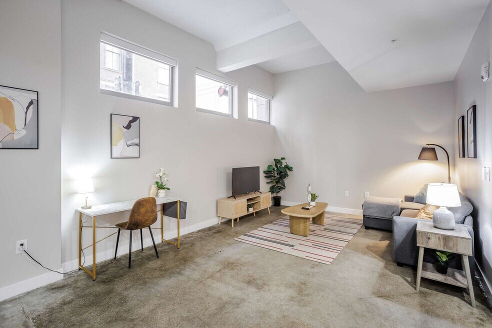 205 W 4th St unit ID1316454P, Cincinnati, OH 45202 - photo 1