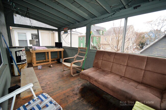 39 Pratt St, Allston, MA 02134 - photo 4