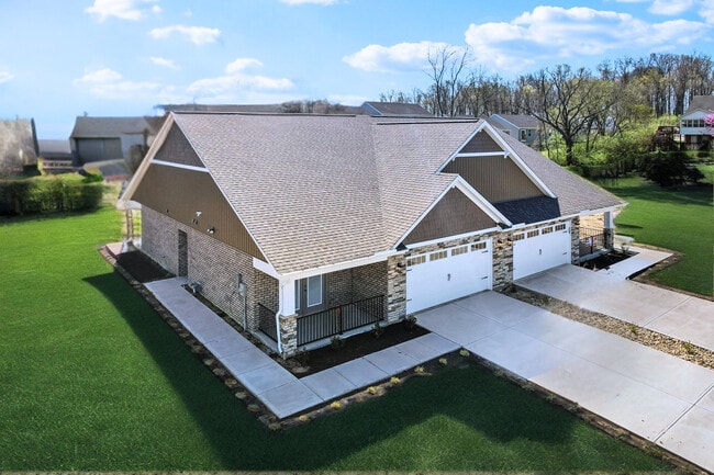 10-web-or-mls-5017 Waterford Ln 1004-010 - Edited - Edited - Edited - Edited - Edited (1).jpg