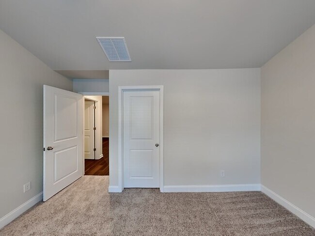 121 Wayne Ln, Canton, GA 30114 - photo 6