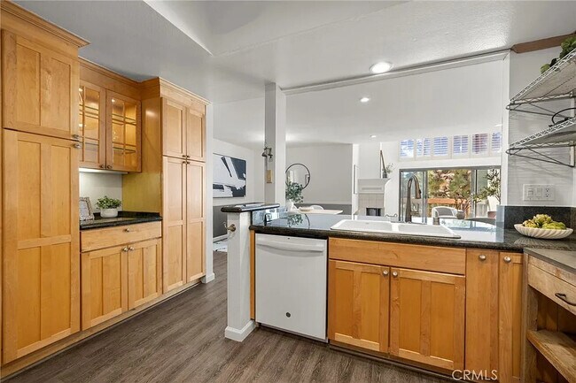 8180 Manitoba St unit 334, Playa Del Rey, CA 90293 - photo 7