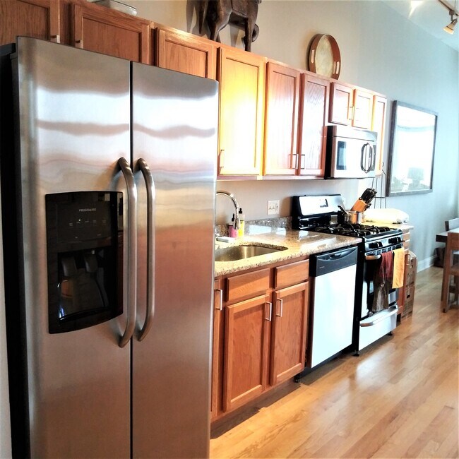 West Loop Gate unit 724, Chicago, IL 60607 - photo 7