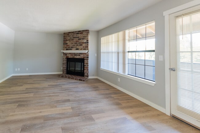 Devonshire Manor, Aloha, OR 97078 - photo 5