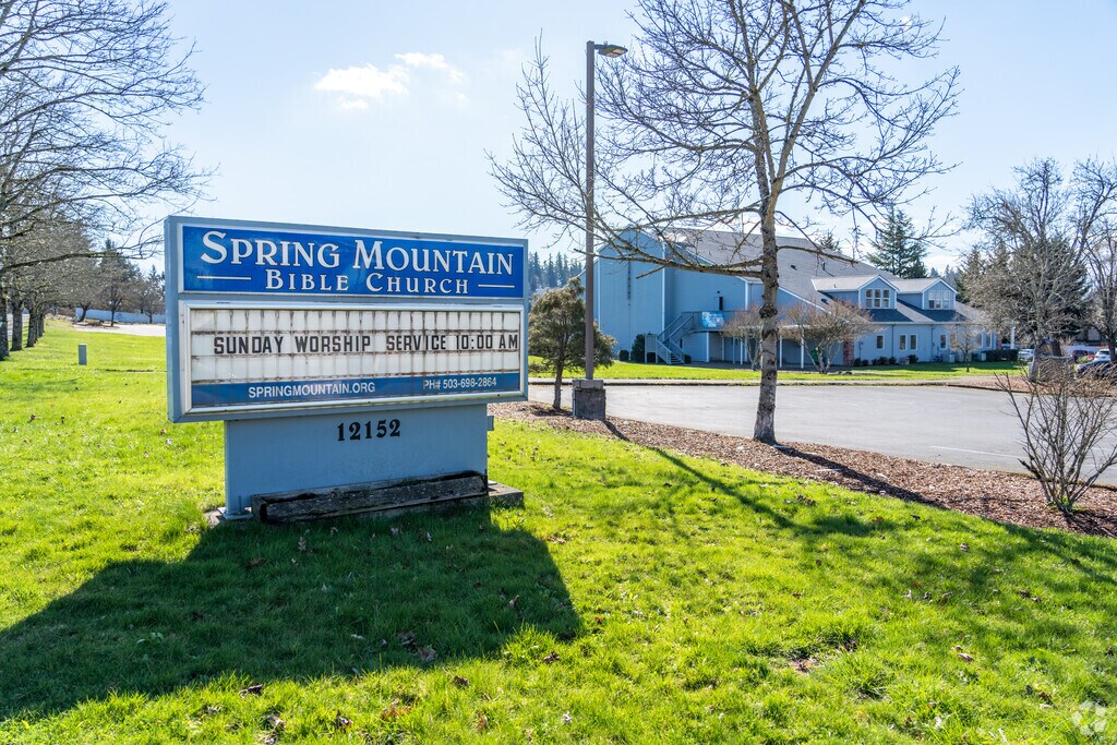 Spring Mountain Christian Academy is a private school serving grades K-12 in Sunnyside.