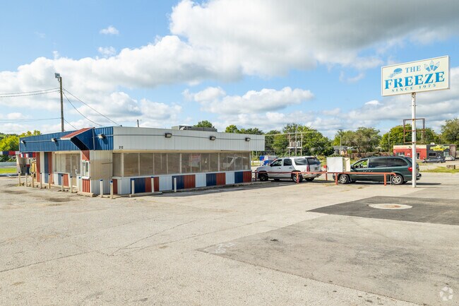 The Freeze is a staple of the Suburban Acres community, serving burgers and ice cream since 1975