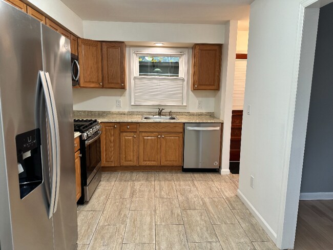 758 2nd St, Dunellen, NJ 08812 - photo 6