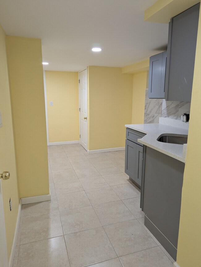 174 Wright St unit LL, Staten Island, NY 10304 - photo 3