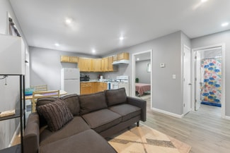 438 N Park Ave Unit 10, Warren, OH 44481