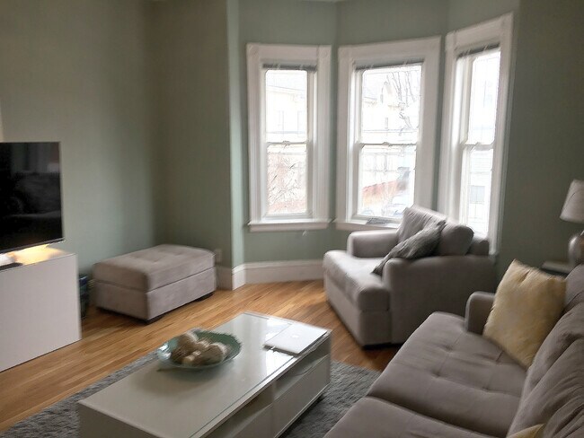 16 Lincoln St unit 2, Somerville, MA 02145 - photo 7