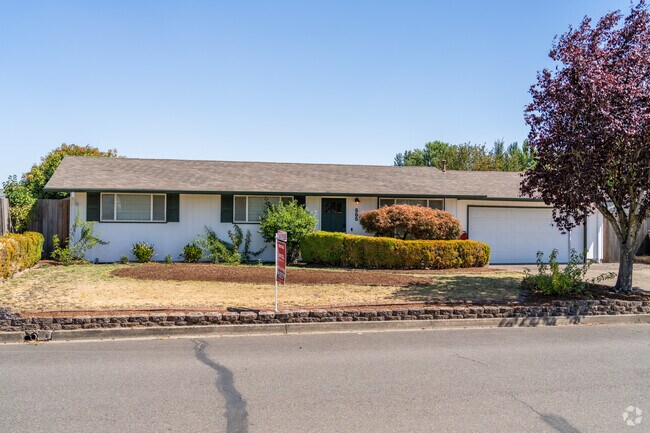 Ranch-style houses are one of many architectural types in Harrisburg.