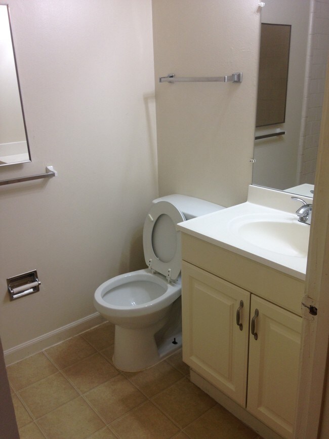 1514 Lincoln Blvd unit 20, Tracy, CA 95376 - photo 5