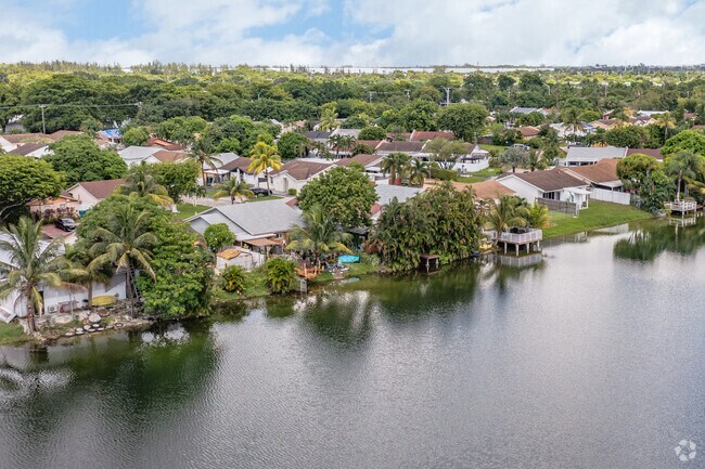 Waterfront homes in Lake of Acadia in Miami, FL are perfect for growing families.