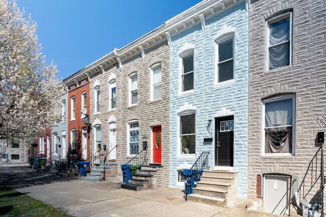 Rowhouse are the dominant type of housing style in Remington.