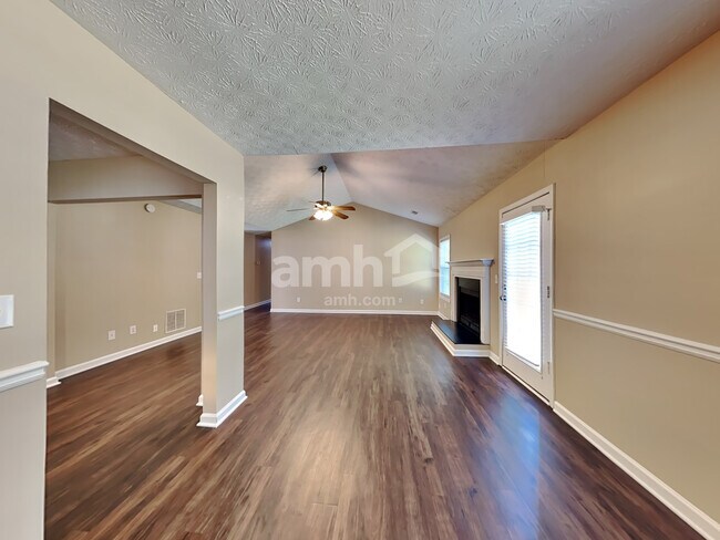311 Crosswalk Dr, Auburn, GA 30011 - photo 6