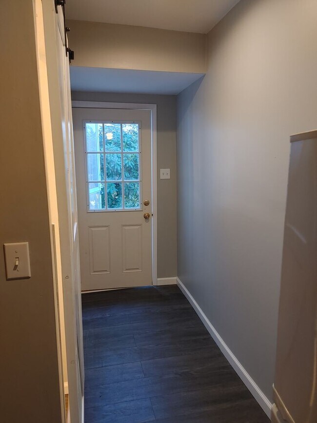 2317 Broad St unit . 3, Parkersburg, WV 26101 - photo 6