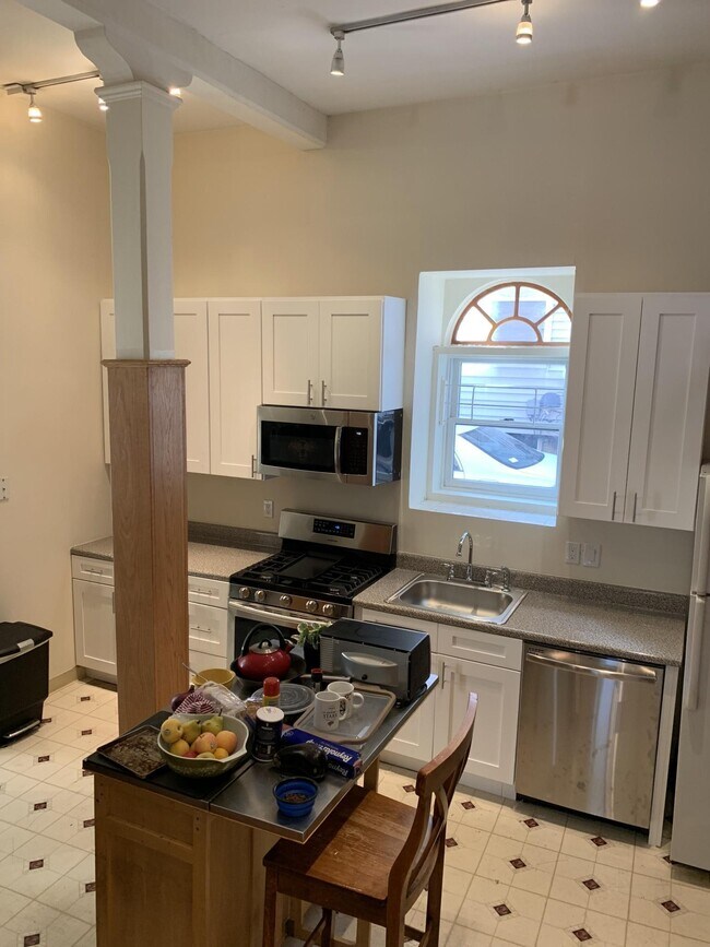 106 Central St unit 1, Somerville, MA 02143 - photo 3