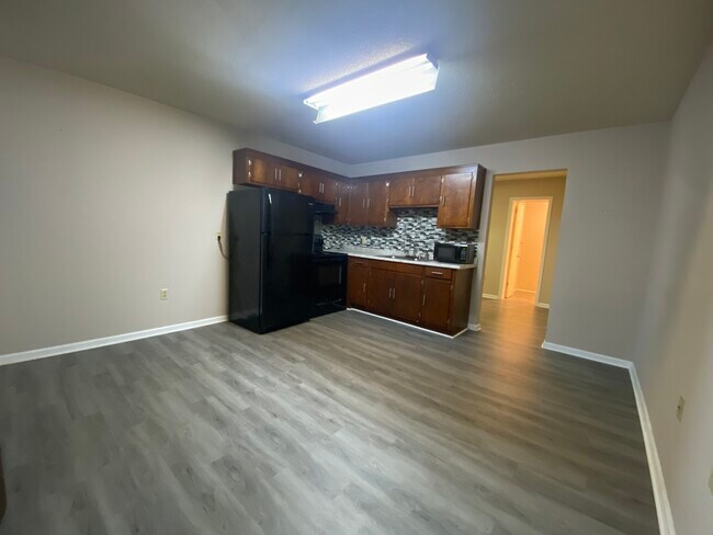 303 Church St unit 211, Central, SC 29630 - photo 7