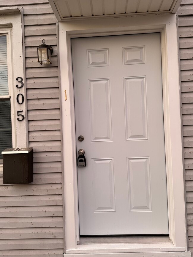 305 4th Ave Unit 1, Quantico, VA 22134