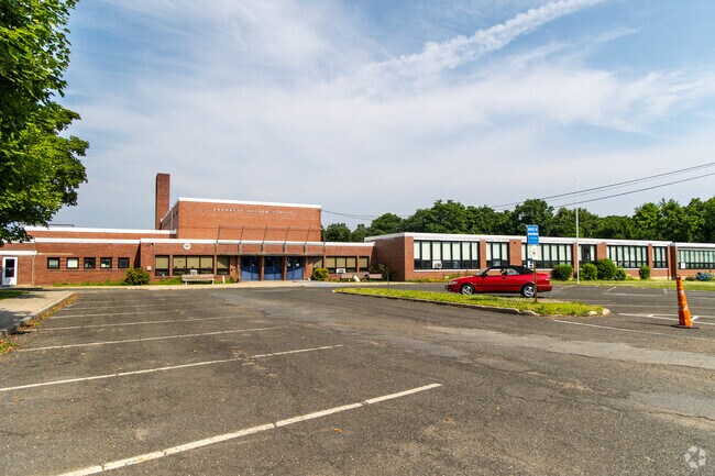 Franklin Avenue Elementary School is located in Westfield, MA.