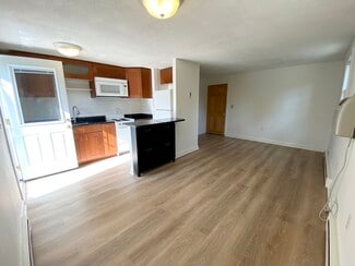 197 W Wyoming Ave Unit 2, Melrose, MA 02176