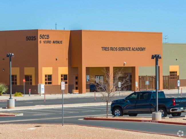 Tres Rios Elementary School entrance.