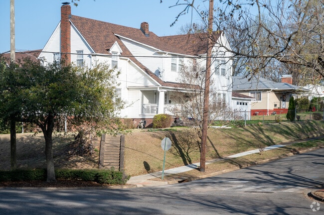 Many homes in Fairview offer large front and backyards.