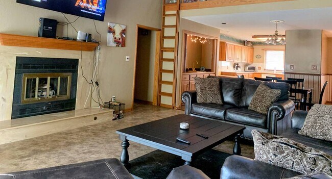 107 S Abbey Ln, Stillwater, OK 74074 - photo 4