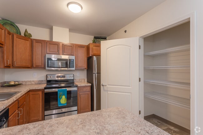 Lorain Pointe Senior Apartments, Lorain, OH 44053 - photo 3