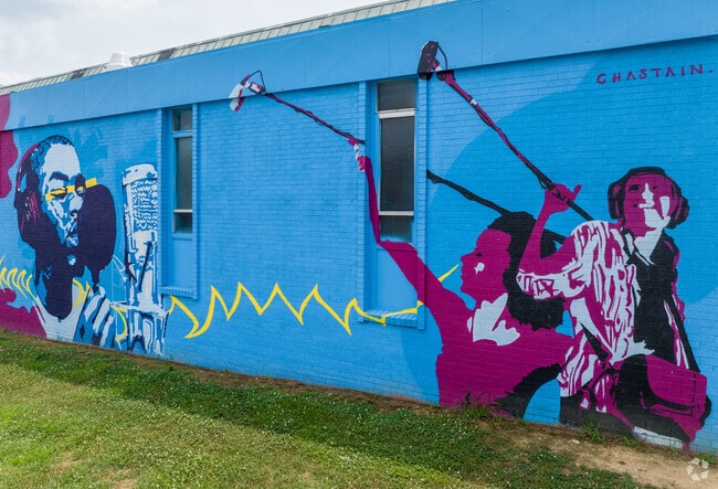 Local artwork can be found throughout Lake City, Georgia.