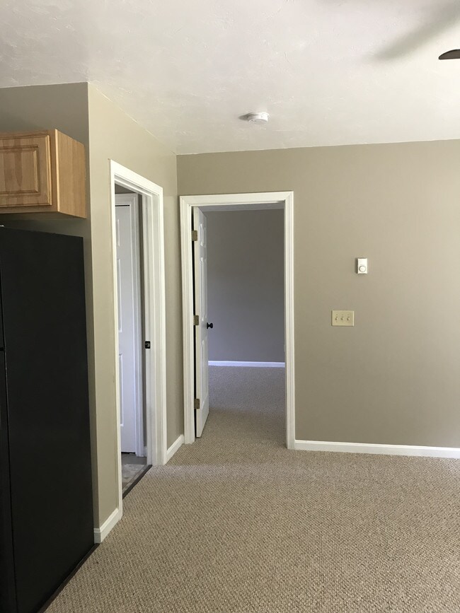 28 Quaboag St unit 12, Brookfield, MA 01506 - photo 4