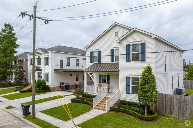 A Row of Large Homes Near Allen Toussaint Blvd in the Lakeview Neighborhood of New Orleans