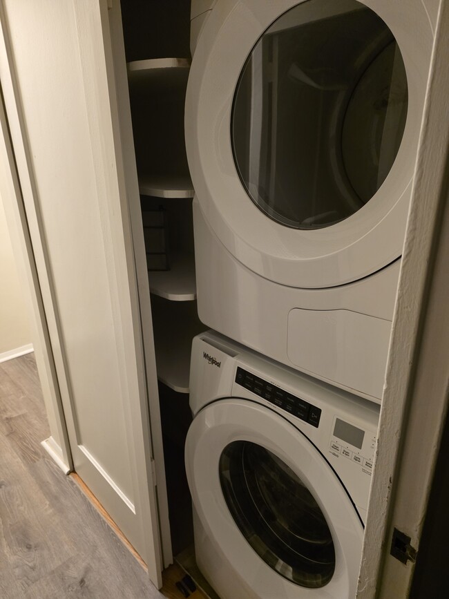 Built in washer/dryer