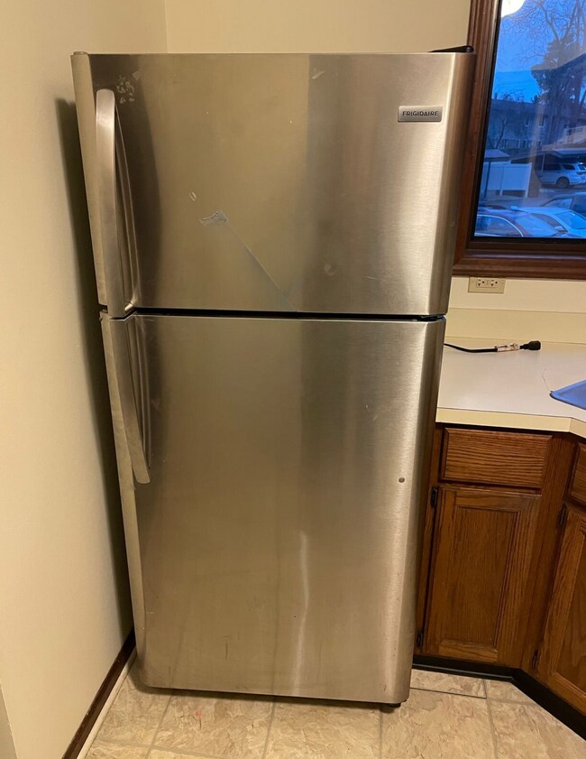 2160 Regency Dr, East Lansing, MI 48823 - photo 3