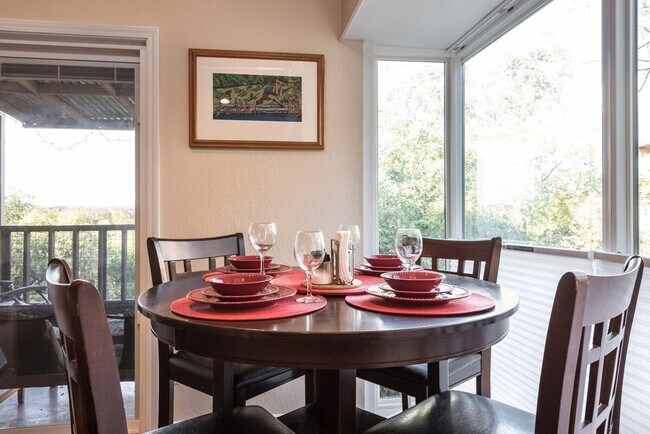 1200 Hollow Creek Dr unit ID1054229P, Austin, TX 78704 - photo 3