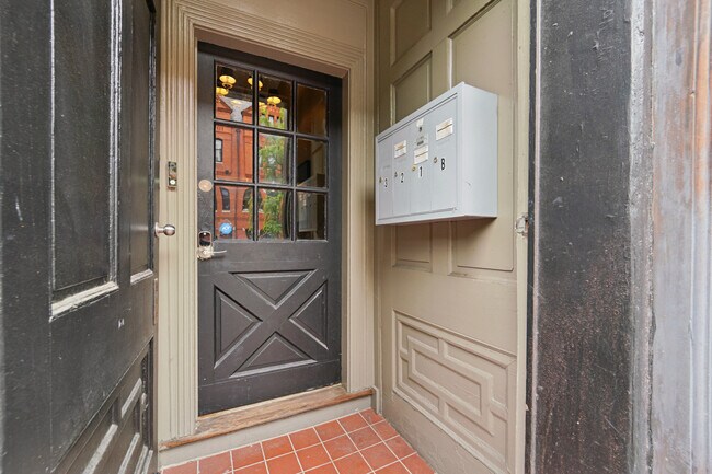 1010 N Calvert St, Baltimore, MD 21202 - photo 2