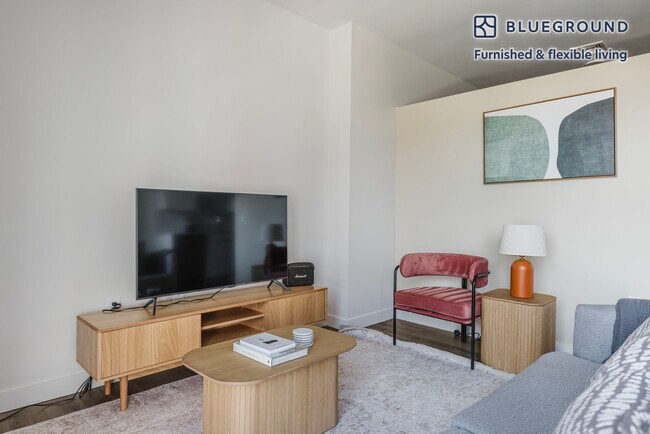 50 Salt St unit FL4-ID1098, Revere, MA 02151 - photo 3