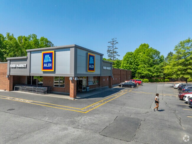 ALDI is a popular and conveniently located grocer for Beatties Ford-Trinity locals.