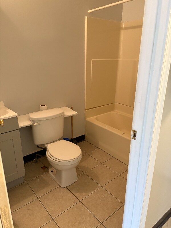 5900 Christian St unit 1B, Philadelphia, PA 19143 - photo 3
