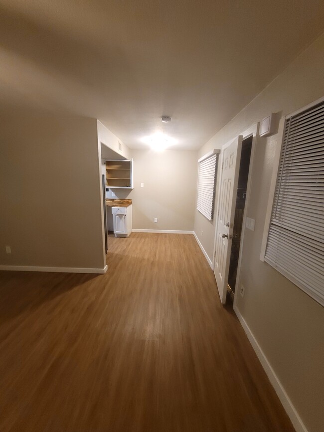 8112 N 33rd Dr Unit 4, Phoenix, AZ 85051