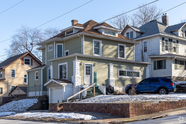 Stately American Foursquares, replete with a century of additions, are common in Keystone.