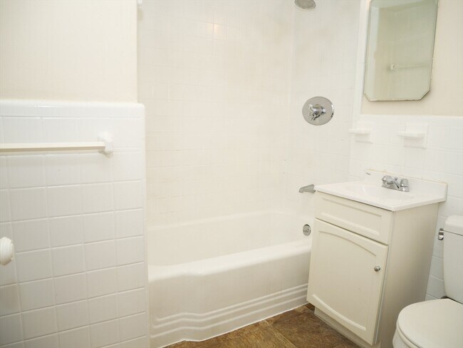 429 Harvard St unit 6, Brookline, MA 02446 - photo 6