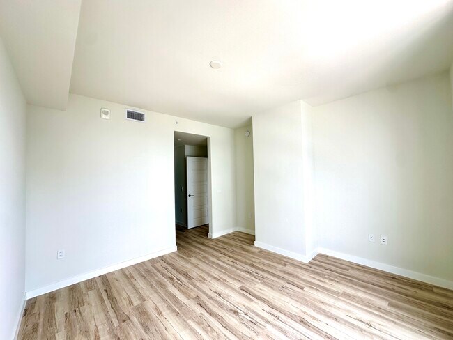 142 SW 5th Ave unit A24, Miami, FL 33130 - photo 5