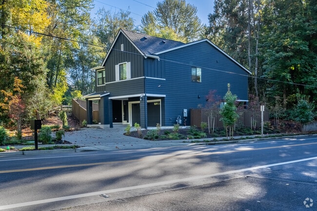 Single-family homes in Northlake Terrace feature shaded yards and cul-de-sac privacy.