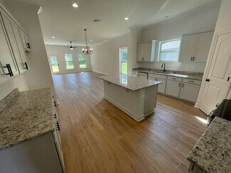 21281 Shadow Bend Dr, Covington, LA 70435