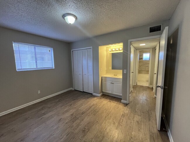 5324 Westchase Ct unit 5324 Westchase Ct Un, Jacksonville, FL 32210 - photo 5