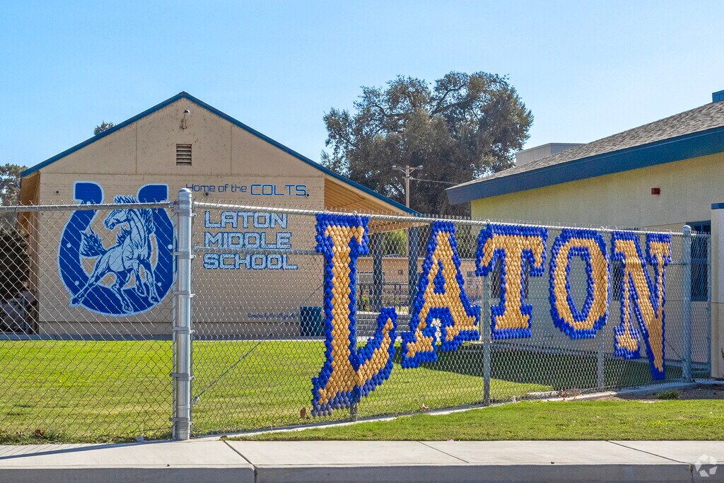 Conejo Middle School serves grades 6-8 in Laton.