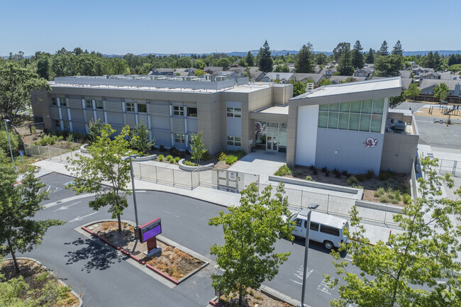 Roseland Middle School is part of the Santa Rosa High School District.